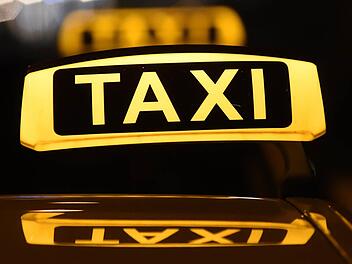 Das Fifty-Fifty-Taxi-Projekt ist im Landkreis Lichtenfels gut angelaufen. Foto: Felix Hörhager, dpa