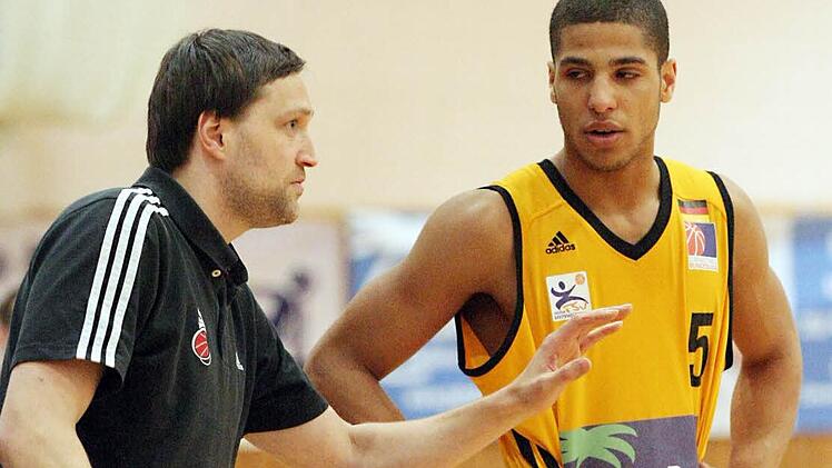 Bleibt Trainer: Mirko Petrick (l.) - nicht mehr im Güßbacher Trikot: David Taylor (r.) Foto: sportpress