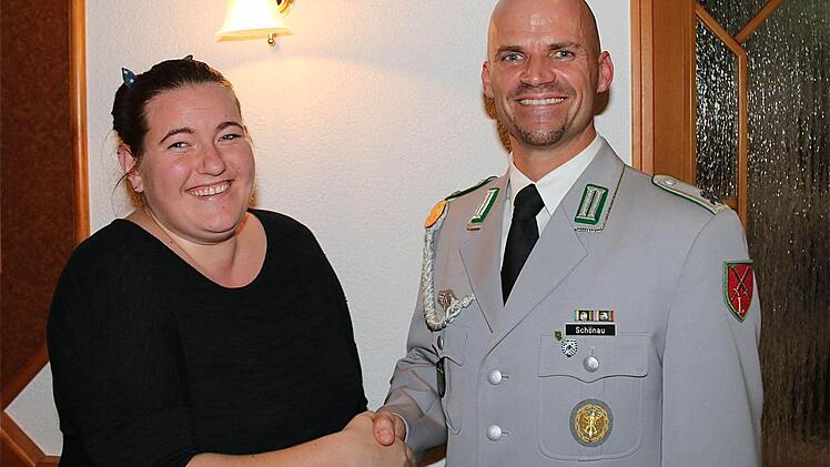 Auf eigenen Wunsch räumte der bisherige Schriftführer Christoph Schönau seinen Platz für Tanja Büchner.  Foto: Foto: Gerd Schaar