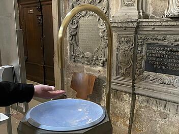 Holy Drop in Bamberg: Kontaktloser Weihwasserspender