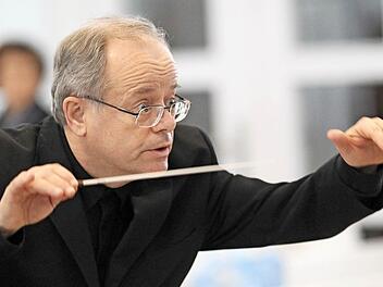Am Sonntag feiert Dekanatskantor Marius Popp seinen 60. Geburtstag.  Foto: Tim Birkner