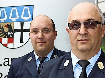 Ronald Geis (rechts) ist neuer Kreisbrandinspektor, Alexander Böse folgt ihm als Kreisbrandmeister.  Fotos: Borst