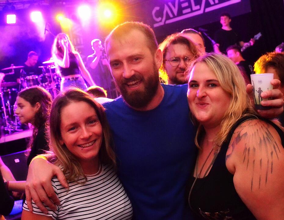 Party mit der Band "CAVELAND"