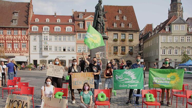 Rund 150 Teilnehmer zählte die Demonstration auf dem Coburger Marktplatz.Wolfgang Weiß