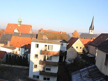 Der Hof der Bären-Bräu mit dem dominanten Bettenhaus, das wohl abgerissen wird, egal welcher Architekt den Zuschlag beim Gestaltungswettbewerb bekommen wird. Foto: Matthias Einwag