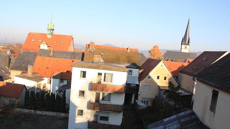 Der Hof der Bären-Bräu mit dem dominanten Bettenhaus, das wohl abgerissen wird, egal welcher Architekt den Zuschlag beim Gestaltungswettbewerb bekommen wird. Foto: Matthias Einwag