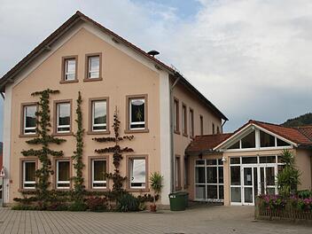 Die Grundschule von Riedenberg: Bürger und Kommunalpolitiker sind stolz darauf, dass ein so kleiner Ort eine eigene Schule aufweisen kann. Foto: Archiv/Ulrike Müller