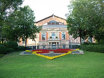 Festspielhaus auf dem Grünen Hügel in Bayreuth