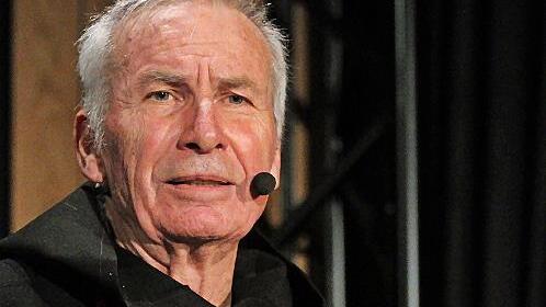 Nach der ausverkauften Veranstaltung am 21. Februar tritt Wolfgang Reichmann beim Zusatztermin am 22. Februar um 11 Uhr ein zweites Mal im Kulturboden Hallstadt auf.