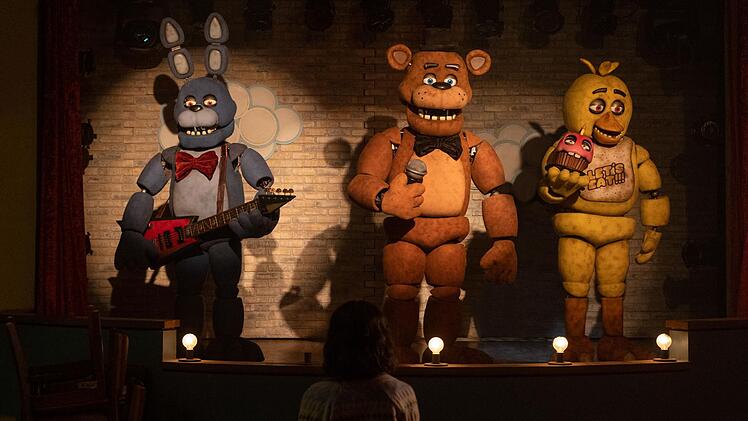 In den 80-ern waren ein paar Animatronic-Figuren die Hauptattraktion im Spa&szlig;tempel "Freddy Fazbear's Pizza". Heute f&uuml;hren sie in dem l&auml;ngst geschlossenen Schuppen ein schauriges Eigenleben.