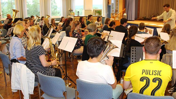 Das Kreisorchester Lichtenfels bei seiner Probe für das Konzert in VierzehnheiligenRoland Dietz