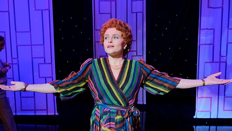 Zurück auf der Bühne: Noele "Nolly" Gordon (Helena Bonham Carter) will es noch einmal wissen.