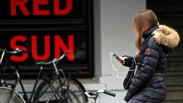 Mit Kopfh&ouml;rern Fahrradfahren: Das sagt das Gesetz