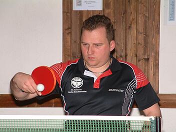 Sebastian Kotschenreuther holte bei der Deutschen Meisterschaft im Rollstuhl-Tischtennis im Mixed die Silbermedaille. Foto: Hans Franz