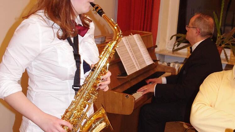 Silvie Popp und Dekanatskantor Marius Popp (von links) sorgten für musikalische Glanzpunkte.