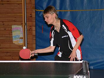 Corina Wachter vom TTC Tüschnitz setzte sich bei der Bayerischen Meisterschaft in ihrer Leistungsklasse im Doppel durch.  Foto: Hans Franz