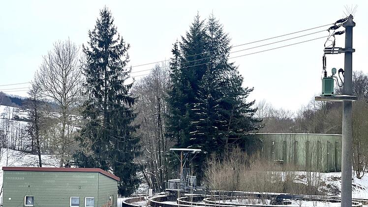 Die Tage der Wildfleckener Kläranlage sind gezählt: Die Marktgemeinde baut eine neue Anlage in Oberbach.Foto Sebastian Schmitt
