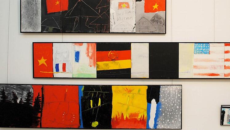 Gemalt, gezeichnet, gekritzelt, geschrieben, collagiert: Ulrich Kliebers Kunstwelt.  Fotos: Carolin Herrmann