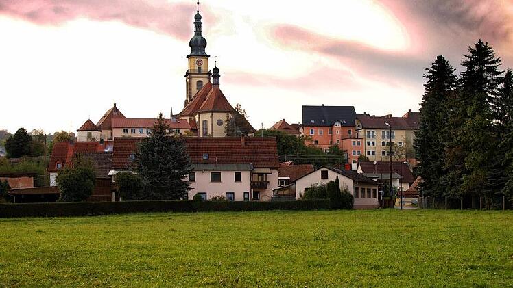 Als Standort für einen neuen Kindergarten hat die Kirche dieses Gelände ins Spiel gebracht. Es liegt nahe der Wehrstraße und bietet mit einer Fläche von rund einem Hektar sehr gute Gestaltungsmöglichkeiten. Foto: privat