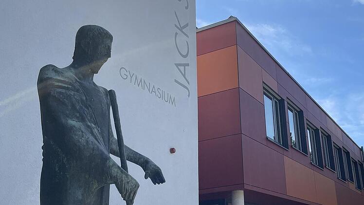 Das Jack-Steinberger-Gymnasium befindet sich in der Steinstra&szlig;e 18 von Bad Kissingen.