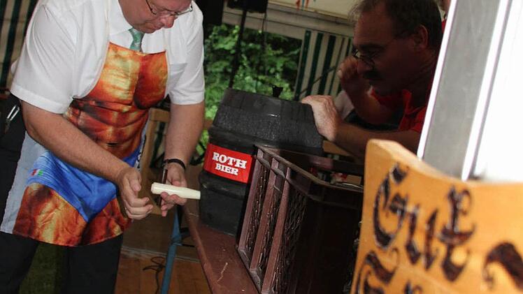 Gut schnupf hieß es am Wochenende in Reutersbrunn - auch beim Bieranstich.