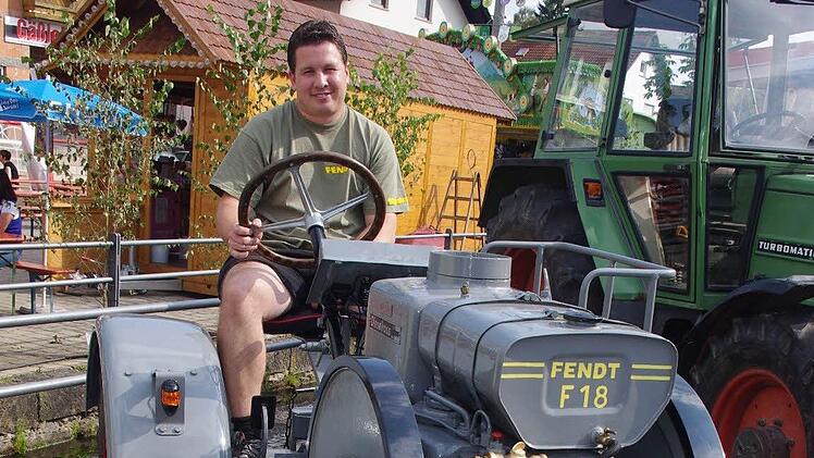 Beim historischen Bulldog- und Motorradtreffen in Neuses gab es zahlreiche Schätzchen zu bewundern. Foto: Heike Schülein