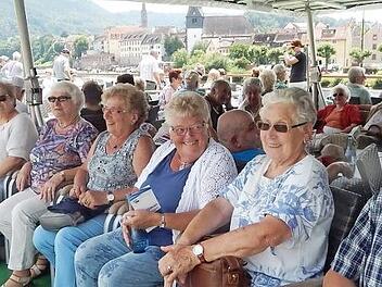 Entspannen und schauen an Deck der "K&ouml;nigin Silvia" auf dem Neckar. Fotos: Horst Wunner