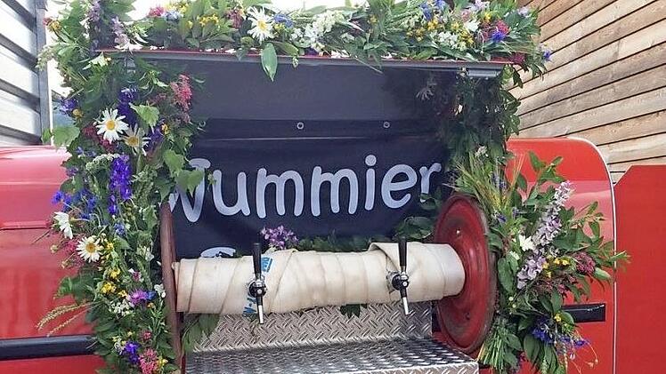 Die "Mary", der umgebaute Spritzenanhänger Fotos: Carmen Schwind