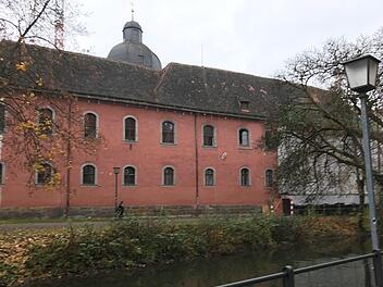Fast fünf Millionen investiert die Stadt Bamberg im kommenden Jahr in die Sanierung von Schloss Geyerswörth.  Michael Wehner
