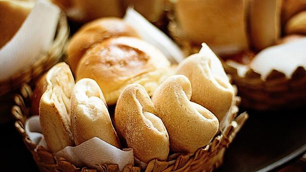 Viele Bäckereien in Roth bieten ein Frühstück an, vielleicht schaust du dafür mal vorbei.
