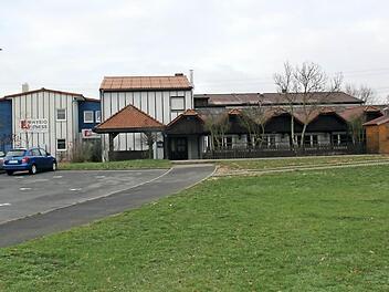 Das Foto zeigt wie sich der SVH-Komplex aus verschiedenen Bauteilen zusammmensetzt, die hellen (links) sollen verkauft werden.  Foto: Schreiber