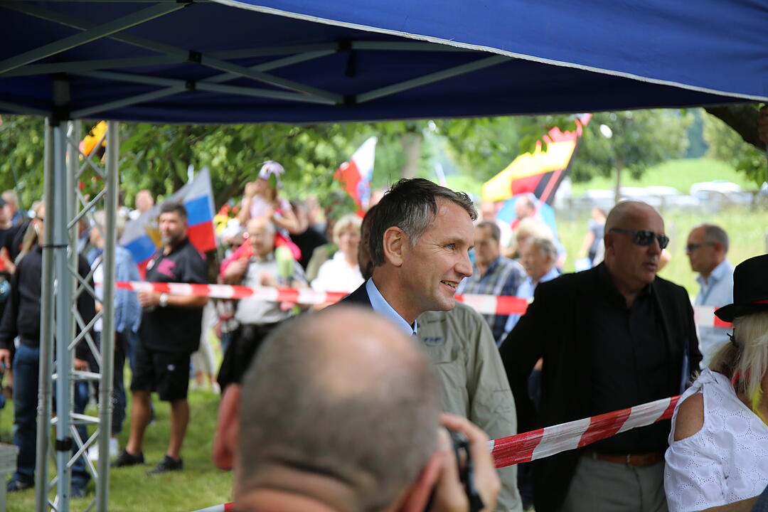 Höcke demonstriert in Mödlareuth im Landkreis Hof
