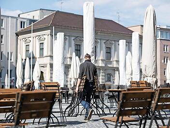 Noch keine Erholungseffekte sagen die Experten vom IAB im nächsten Jahr für das Gastgewerbe und den Einzelhandel voraus. Foto: Tom Weller, dpa