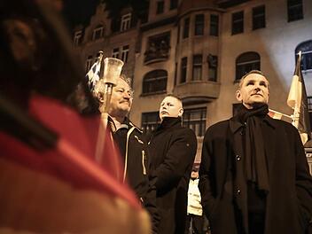Björn Höcke (r.) ist das Gesicht einer zunehmend völkisch ausgerichteten AfD.  Foto: Michael Kappeler, dpa
