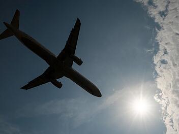 Flugzeug im Landeanflug