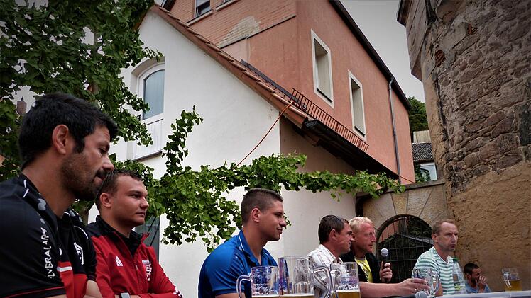 Talk am Weißen Turm.