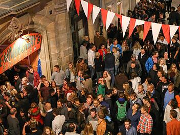 Die Bamberger Polizei zieht nach der 64. Sandkirchweih Bilanz. Es waren demnach dieses Jahr deutlich mehr Einsätze zu verzeichnen. Foto: Harald Rieger