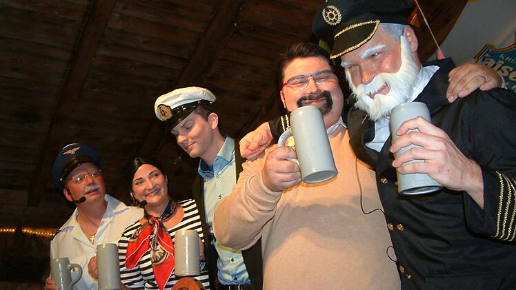 Prächtige Stimmung herrschte auf der MS Kronach (v. li.): Martin Bittruf, Tina-Christin Rüger, Nikolai Hiesl, Nicolas Roth und Philipp Mahr.