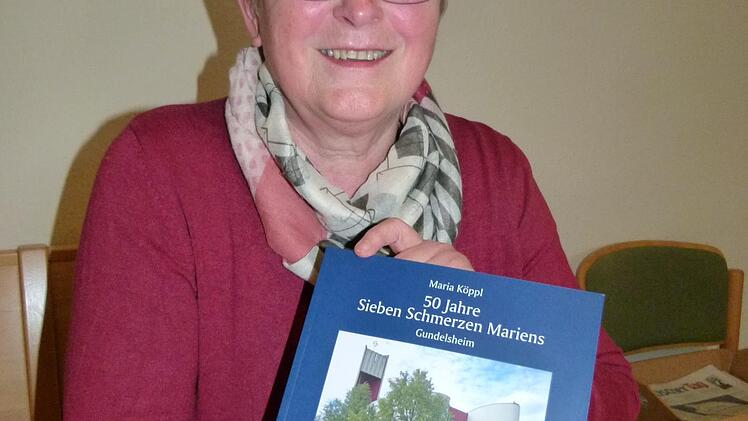 Gemeindearchivarin Maria Köppl hat die Festschrift erstellt.