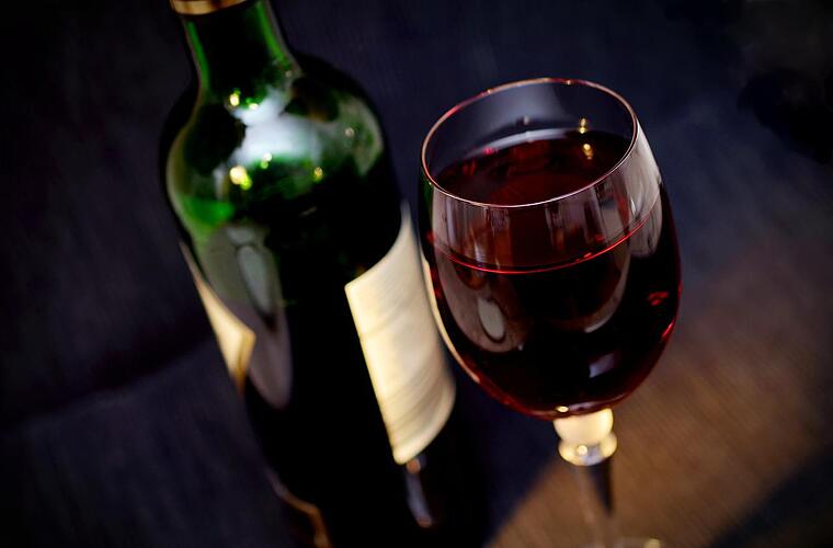 Weniger Alkohol trinken: Dieser einfache Trick hilft dir, deinen Konsum zu verringern - Vimarsana News