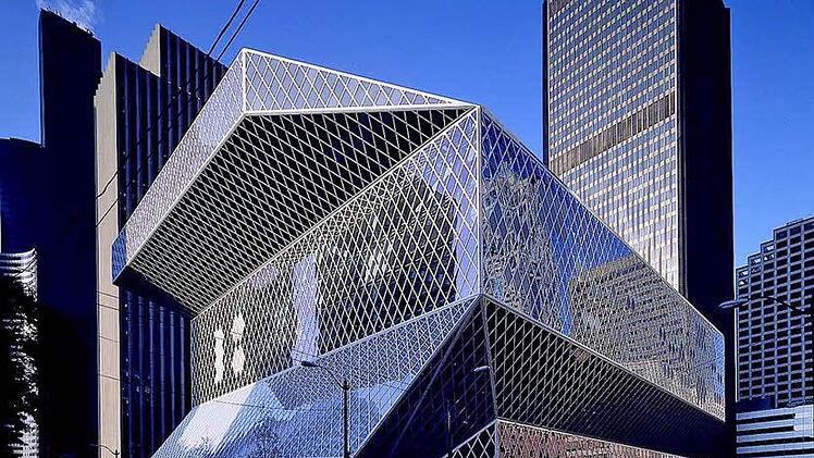 Die Zentralbibliothek in Seattle. Für die Fertigung der Teile waren sieben Programmierer ein Jahr beschäftigt.