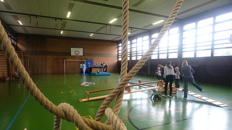 Die Thulbatalhalle stand im Blickpunkt auf der Bürgerversammlung.Gerd Schaar