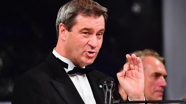 Der bayerische Ministerpräsident Markus Söder ist in diesem Jahr Schirmherr. Er soll am Freitag viele Besucher zum Flechtkulturfestival in Lichtenfels locken.Sven Hoppe/dpa