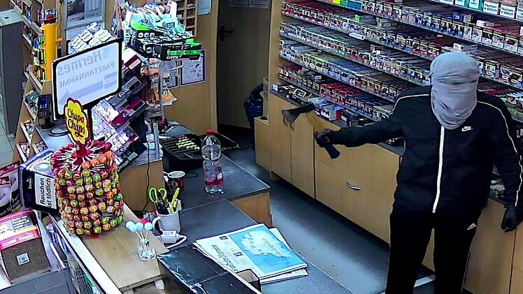 Fahndungsfoto Tankstellenüberfall