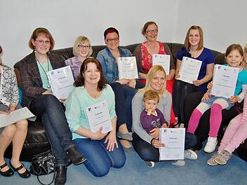 Neun neue Tagesmütter stehen für die Kinderbetreuung im Landkreis Bad Kissingen bereit.  Fotos: Sigismund von Dobschütz