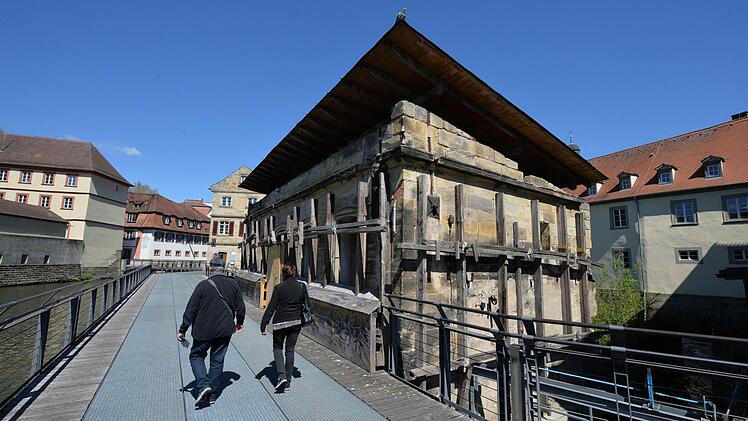 Heute noch notdürftig geflickt sollen die denkwürdigen Reste der 1945 zerstörten Sterzersmühle bald zu einem neuen Anziehungspunkt in Bamberg werden.   Foto: Rinklef/Visualisierung: Architekturbüro Rosenberg
