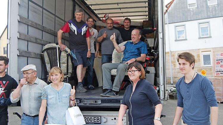 Die Kersbacher packten entschlossen mit an.  Foto: Gerhard Hoch