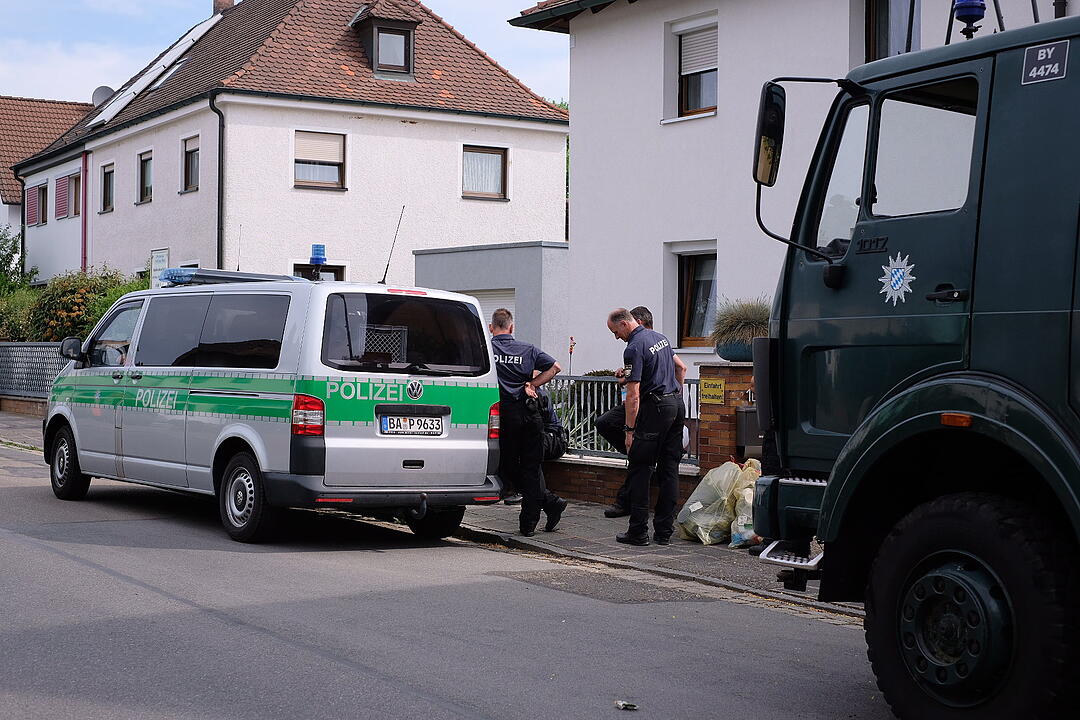 Postbotin Heidi D. seit 2013 verschwunden: Polizei durchsucht mit Leichenspürhunden ihr Haus