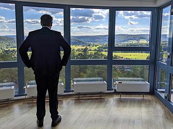 Ein schöner Ausblick: Die nebenliegende Terrasse soll daher umgebaut werden und Privatpatienten einen Panoramablick bieten.
