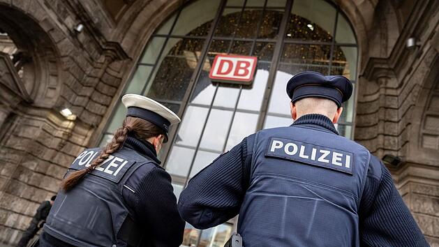 Nürnberg: Polizei erkennt Hauptbahnhof-Schläger auf Video